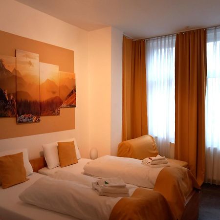 Hotel Karolinger Дюссельдорф Экстерьер фото